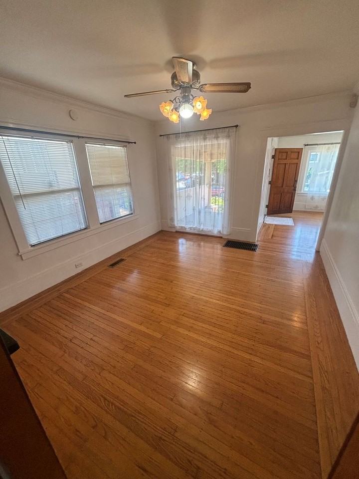 3218 School St - Photo 3 of 15