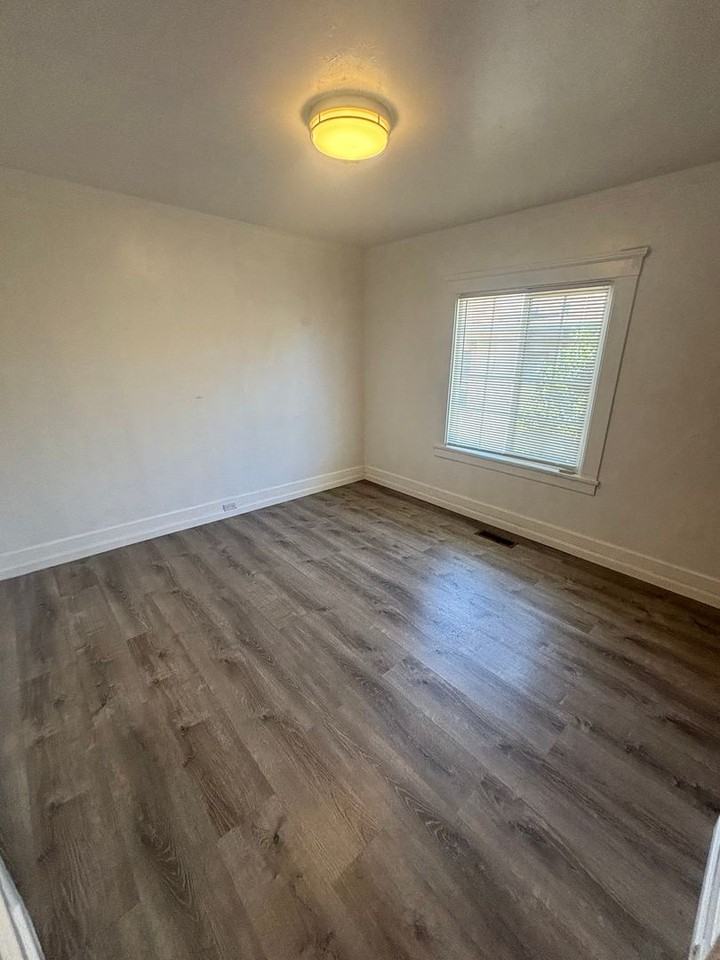 3218 School St - Photo 7 of 15