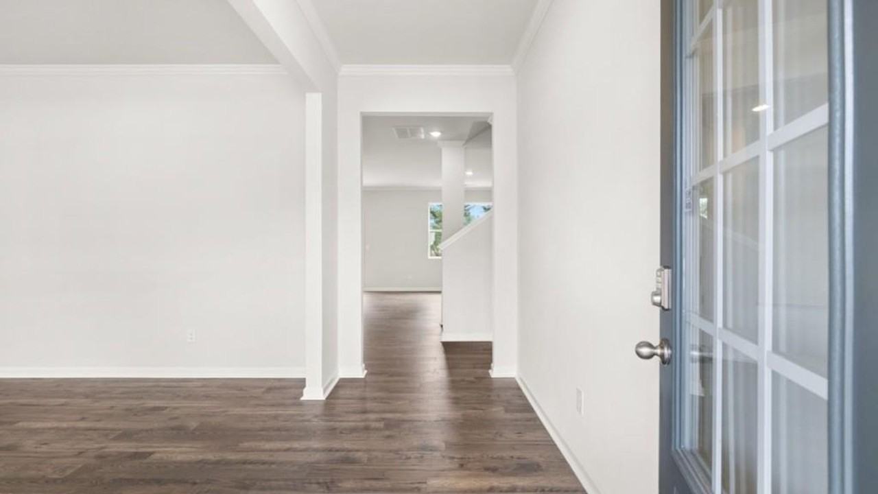 306 Thompson Ridge Ln - Photo 5 of 11