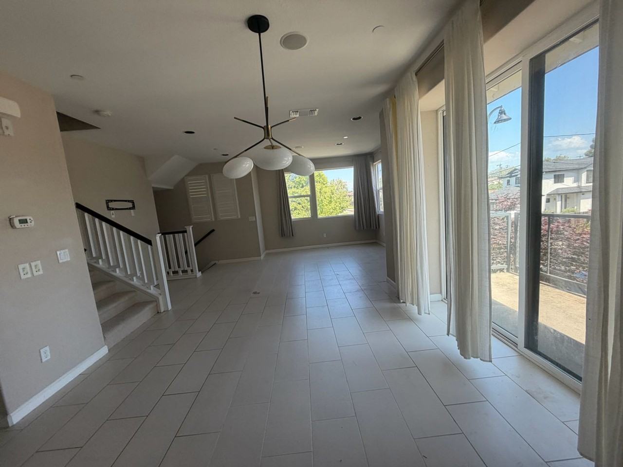 22755 Filbert St - Photo 3 of 4