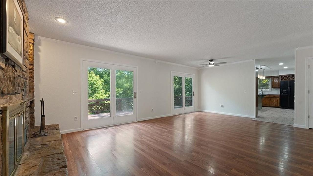 44 Sandwick Dr - Photo 5 of 20