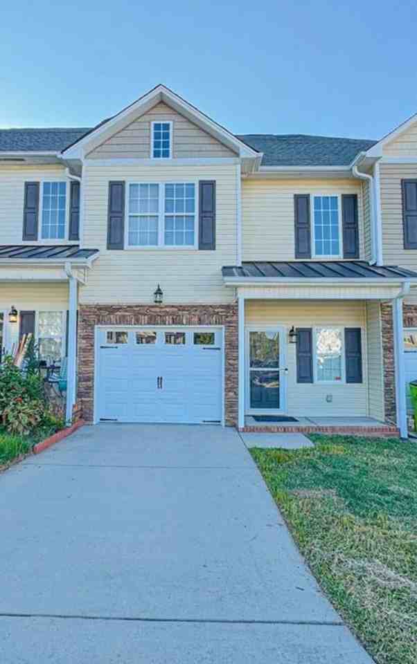 402 Beaumont Cir