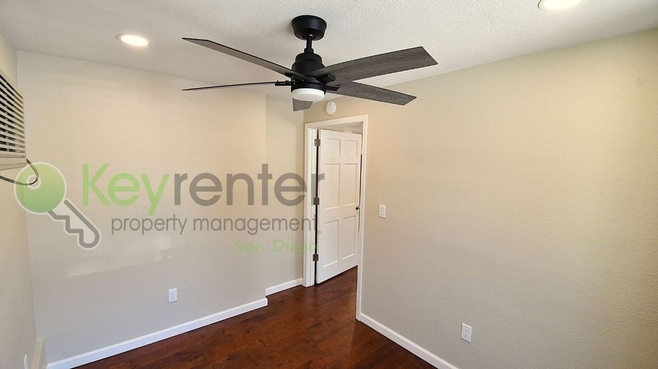 4513 55th St - Photo 7 of 26