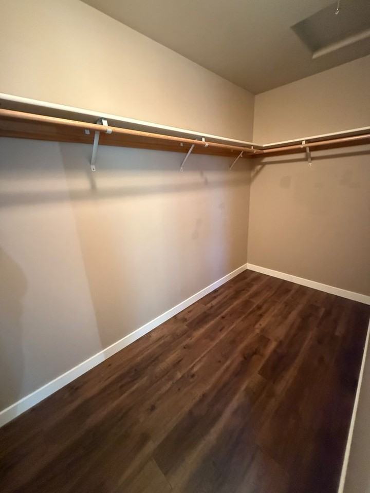16430 Cassidy Ct - Photo 3 of 23
