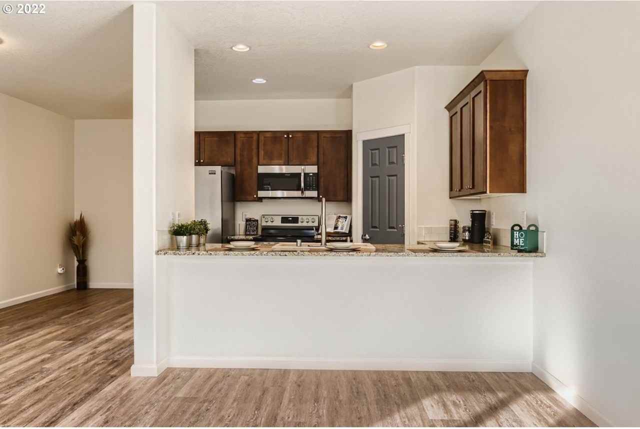 1437 Ne 82nd Dr - Photo 2 of 14