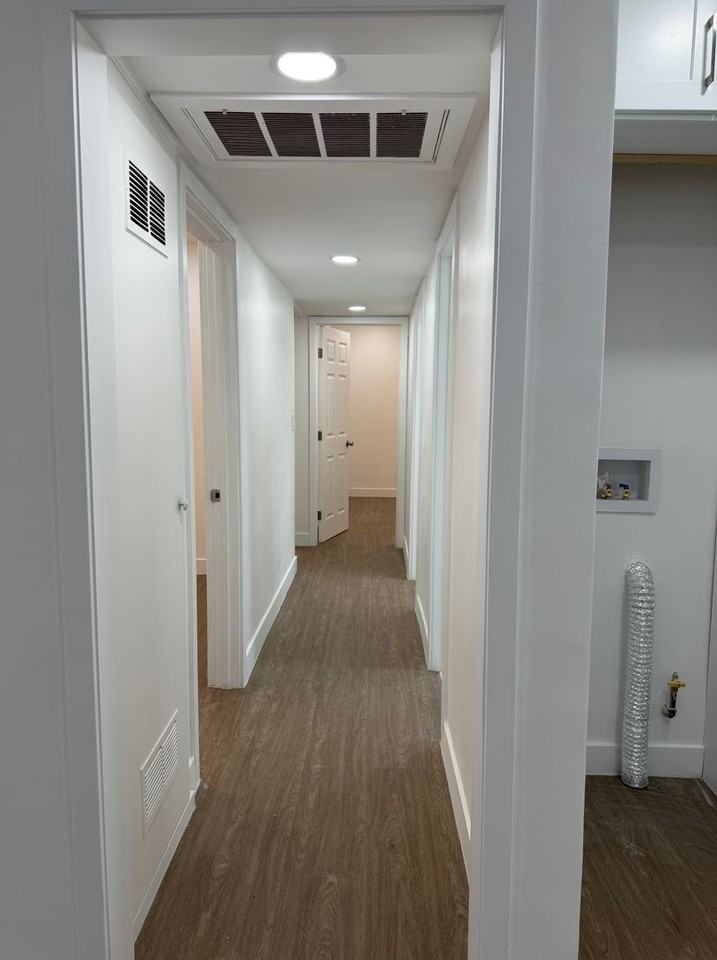 12681 Aristocrat Ave - Photo 5 of 14