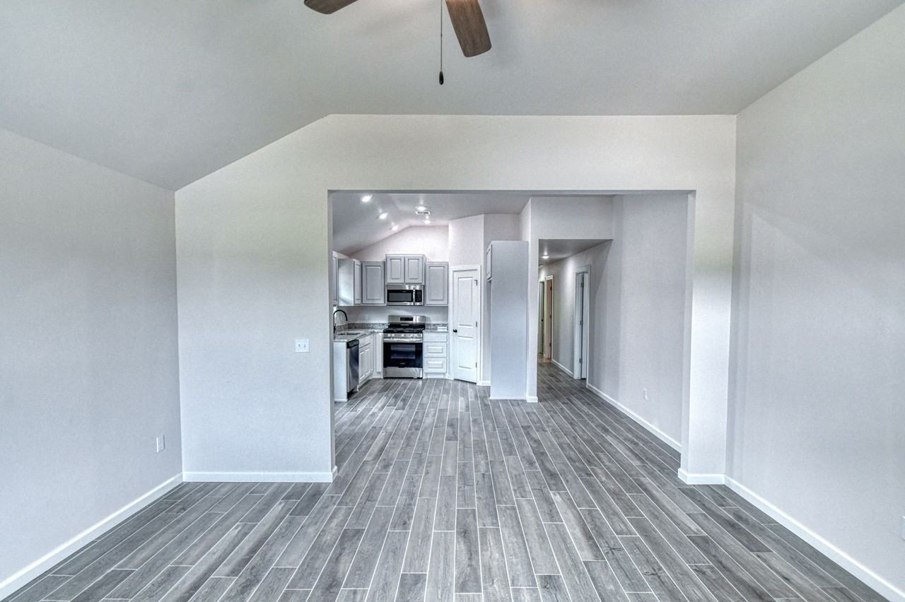 932 Varenna Ln - Photo 5 of 26