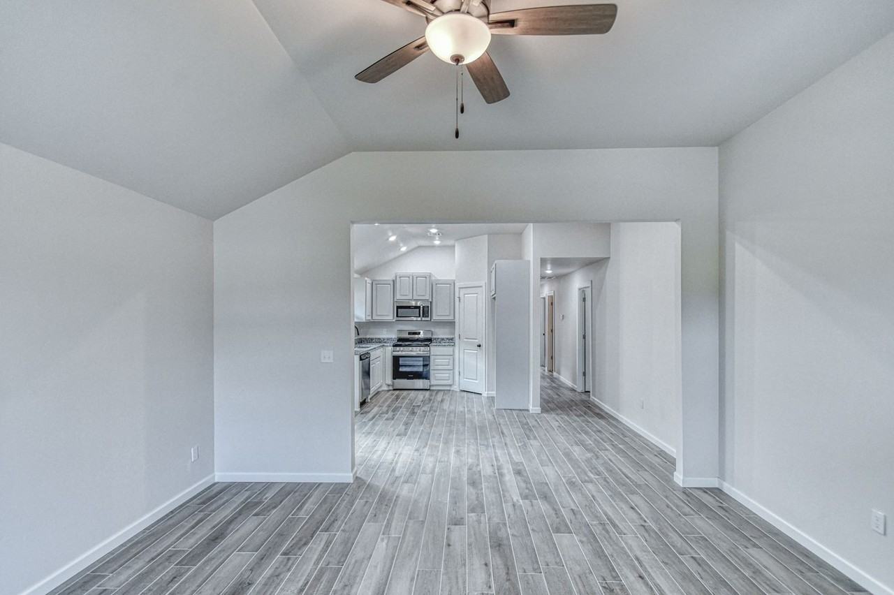2720 Varenna Ct - Photo 5 of 26