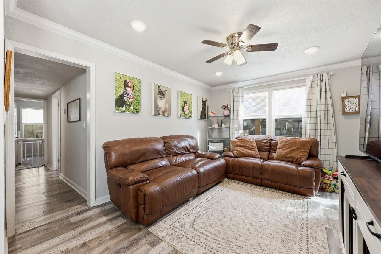 5327 Lexington Ave - Photo 6 of 37
