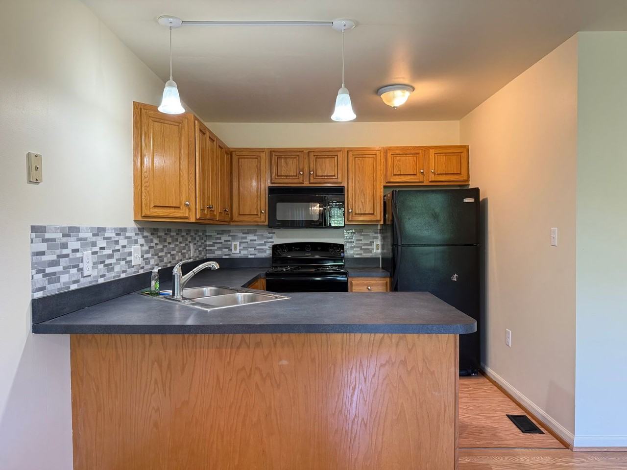 151 Acorn Ln - Photo 3 of 24