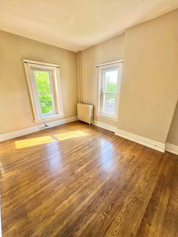449 Chestnut St - Photo 2 of 20