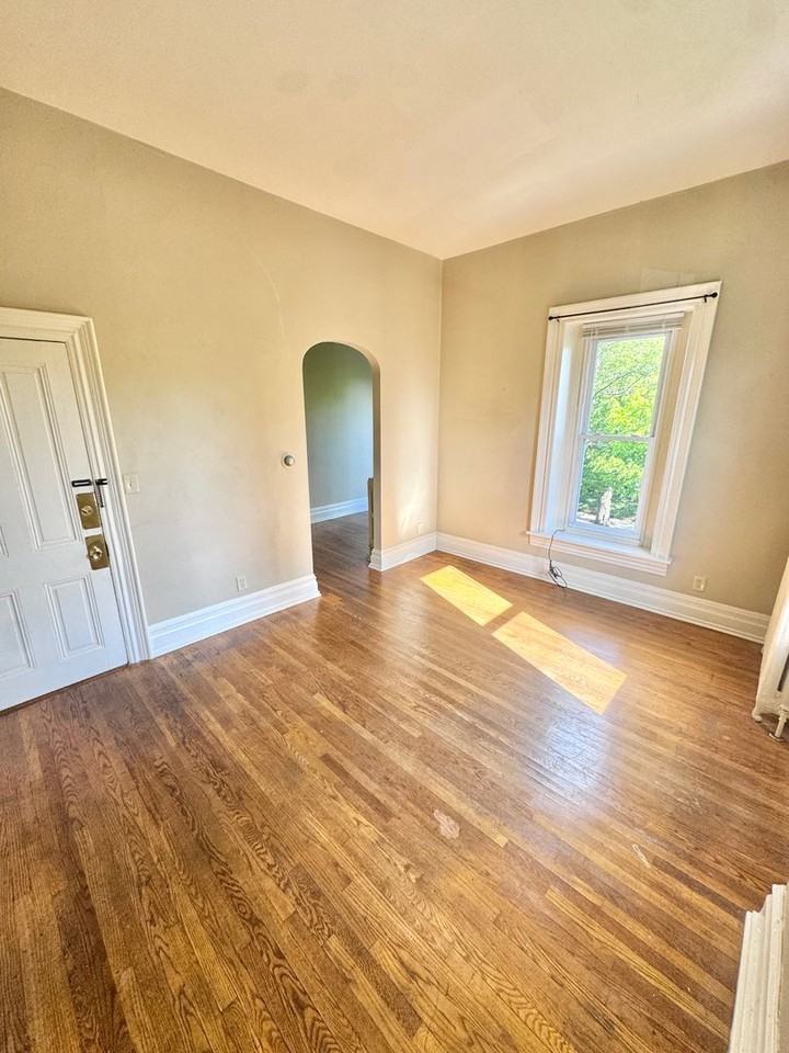 449 Chestnut St - Photo 3 of 20