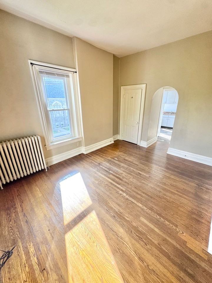449 Chestnut St - Photo 5 of 20