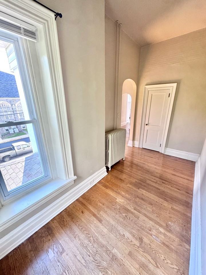 449 Chestnut St - Photo 7 of 20