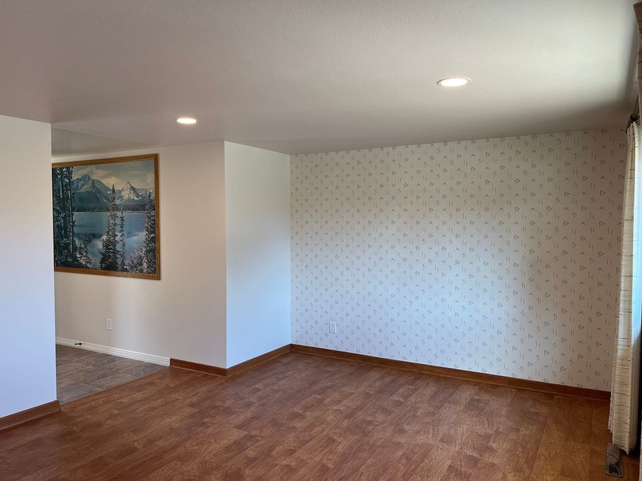 226 Montclair St - Photo 3 of 17