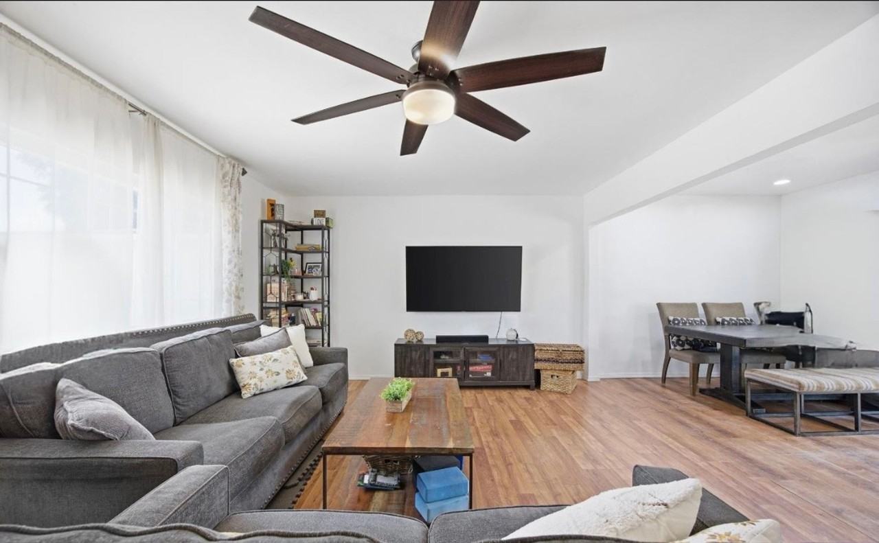 3509 Laverne Ave - Photo 4 of 7