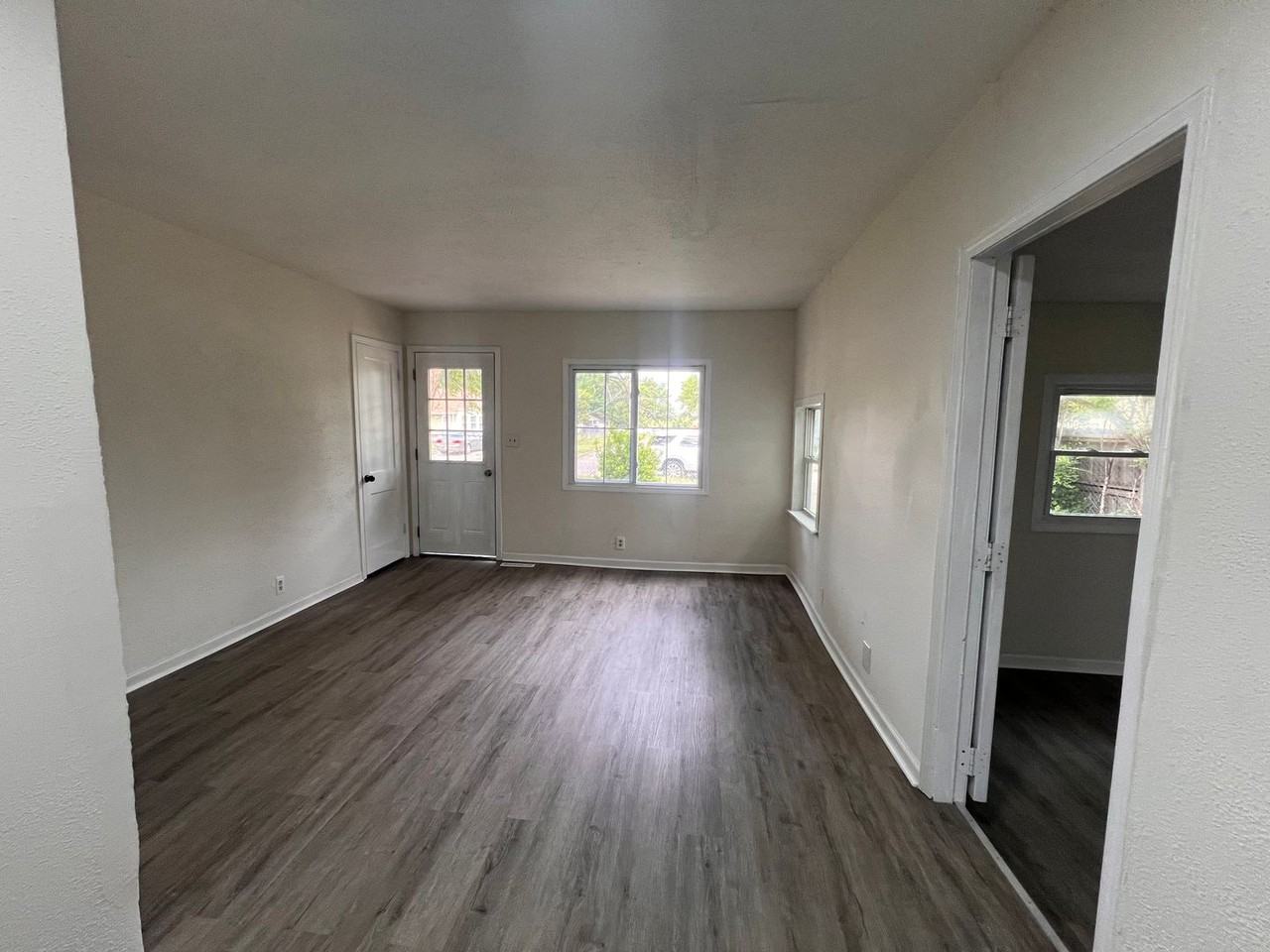 2244 N Kansas St - Photo 3 of 10