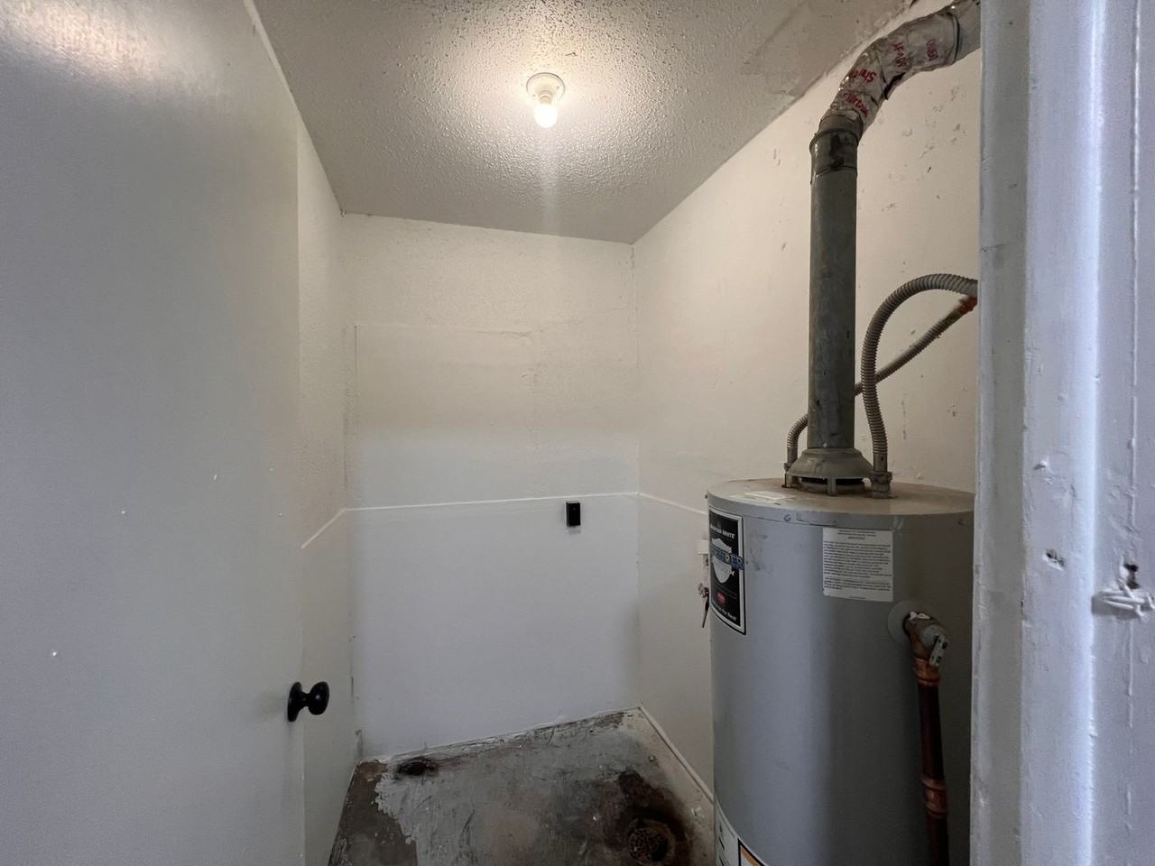 2244 N Kansas St - Photo 6 of 10