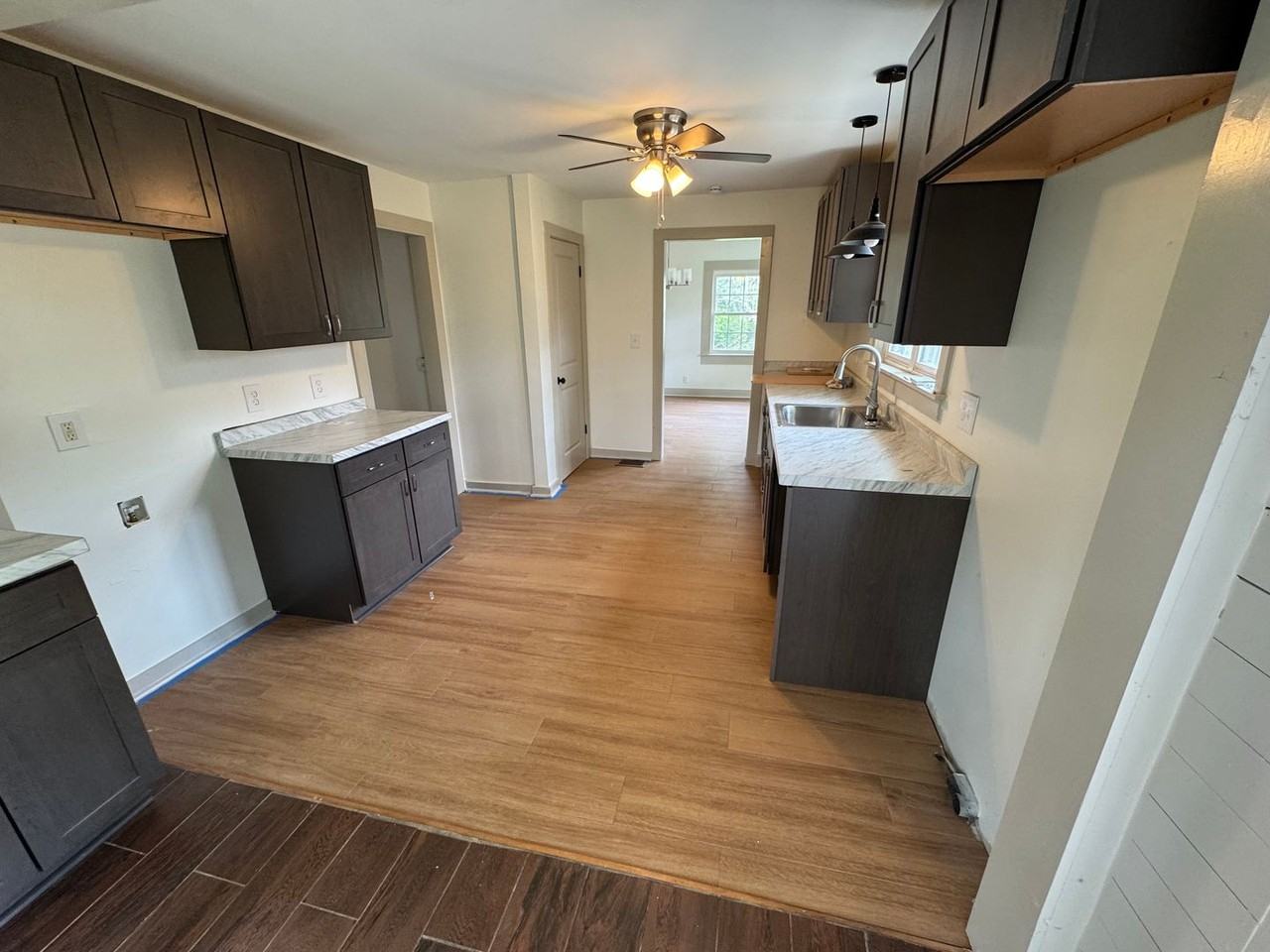 705 N Vine St - Photo 5 of 15