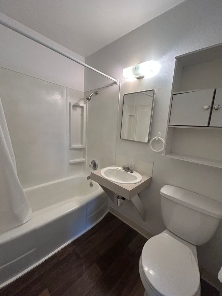 262 Colorado St - Photo 5 of 8