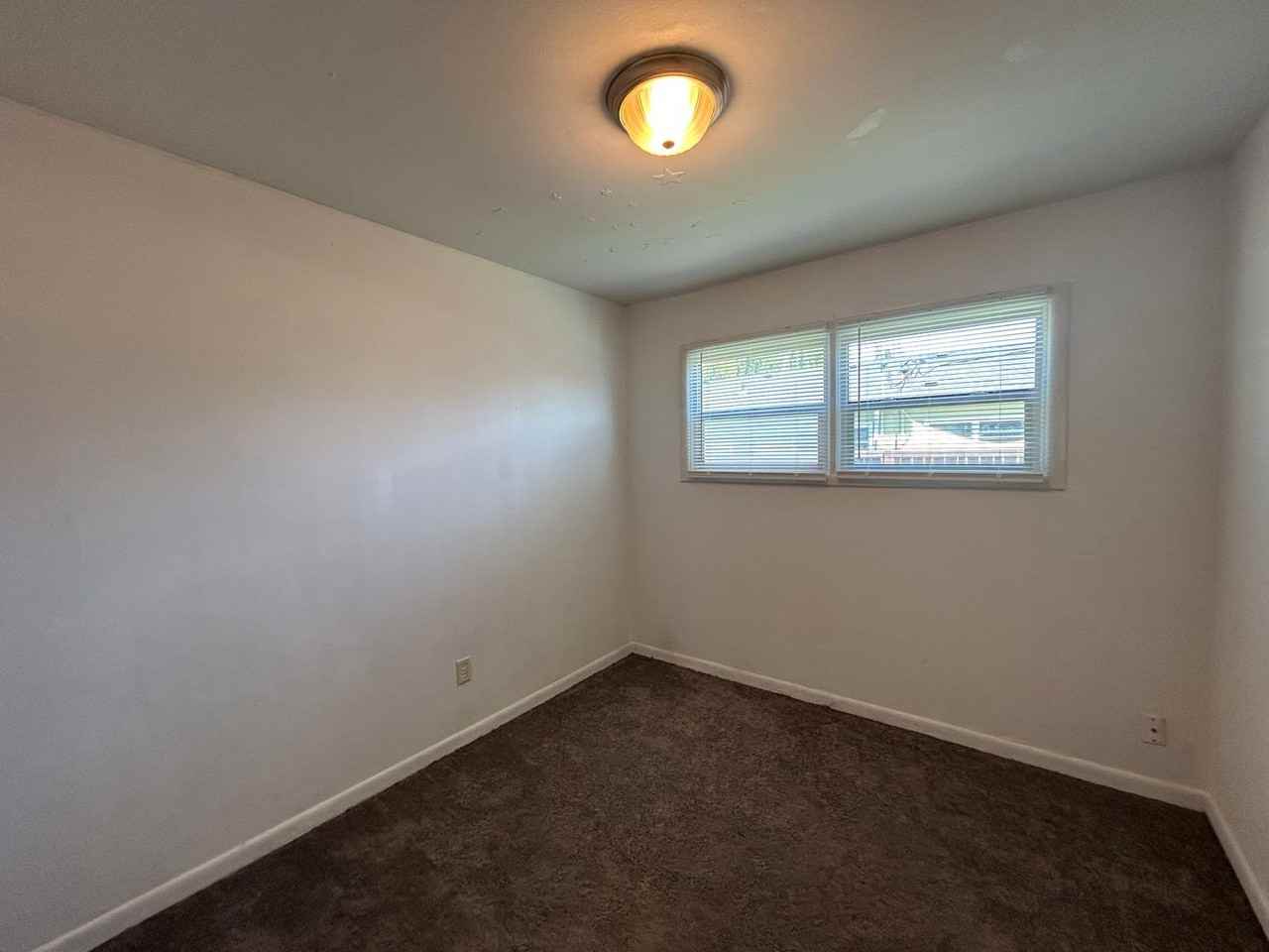 262 Colorado St - Photo 6 of 8