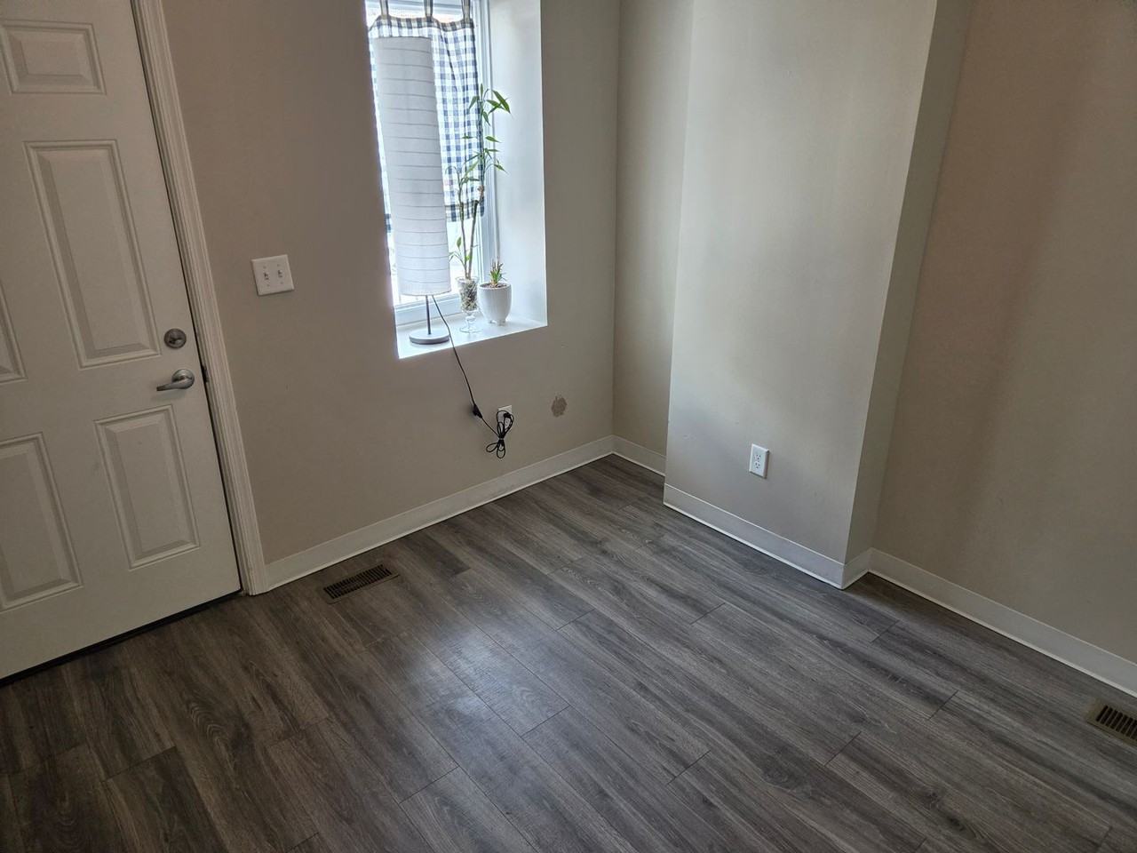 8 W 20th St - Photo 4 of 8