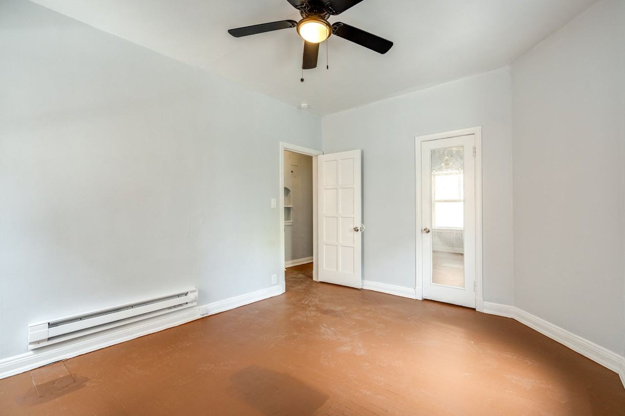 2840 S Moreland Blvd #2 - Photo 3 of 10