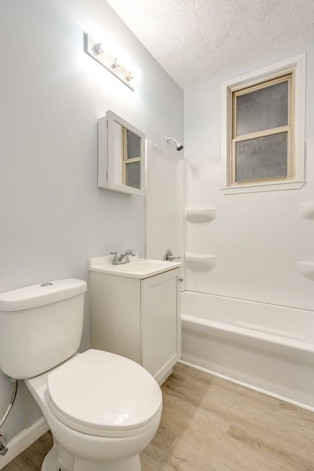 2840 S Moreland Blvd #2 - Photo 5 of 10