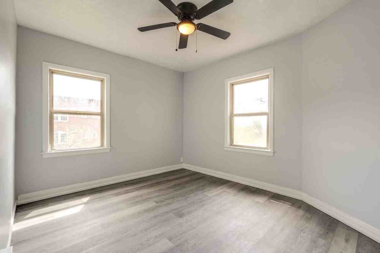 2840 S Moreland Blvd #19 - Photo 5 of 10