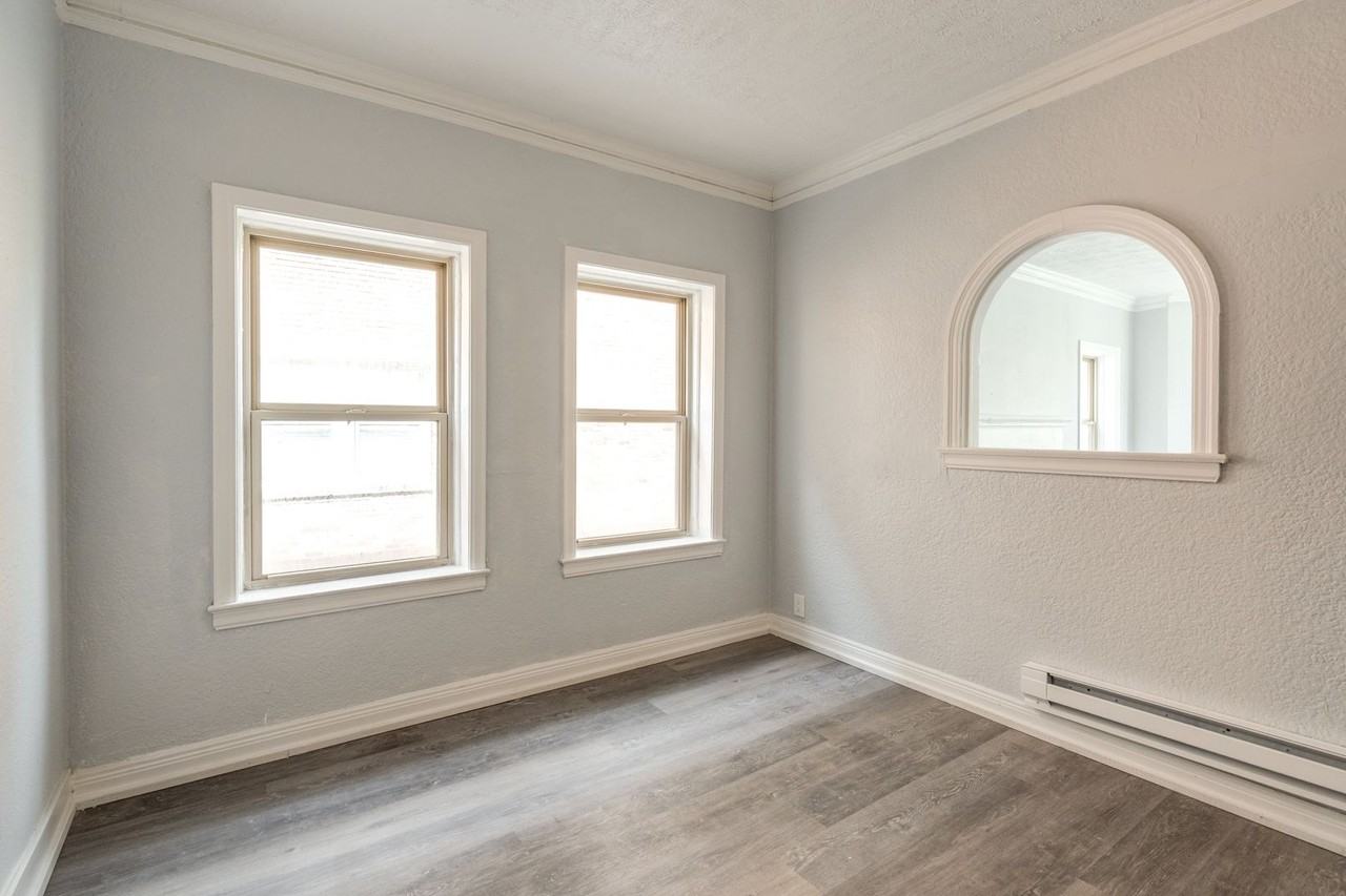 2840 S Moreland Blvd #1 - Photo 4 of 12