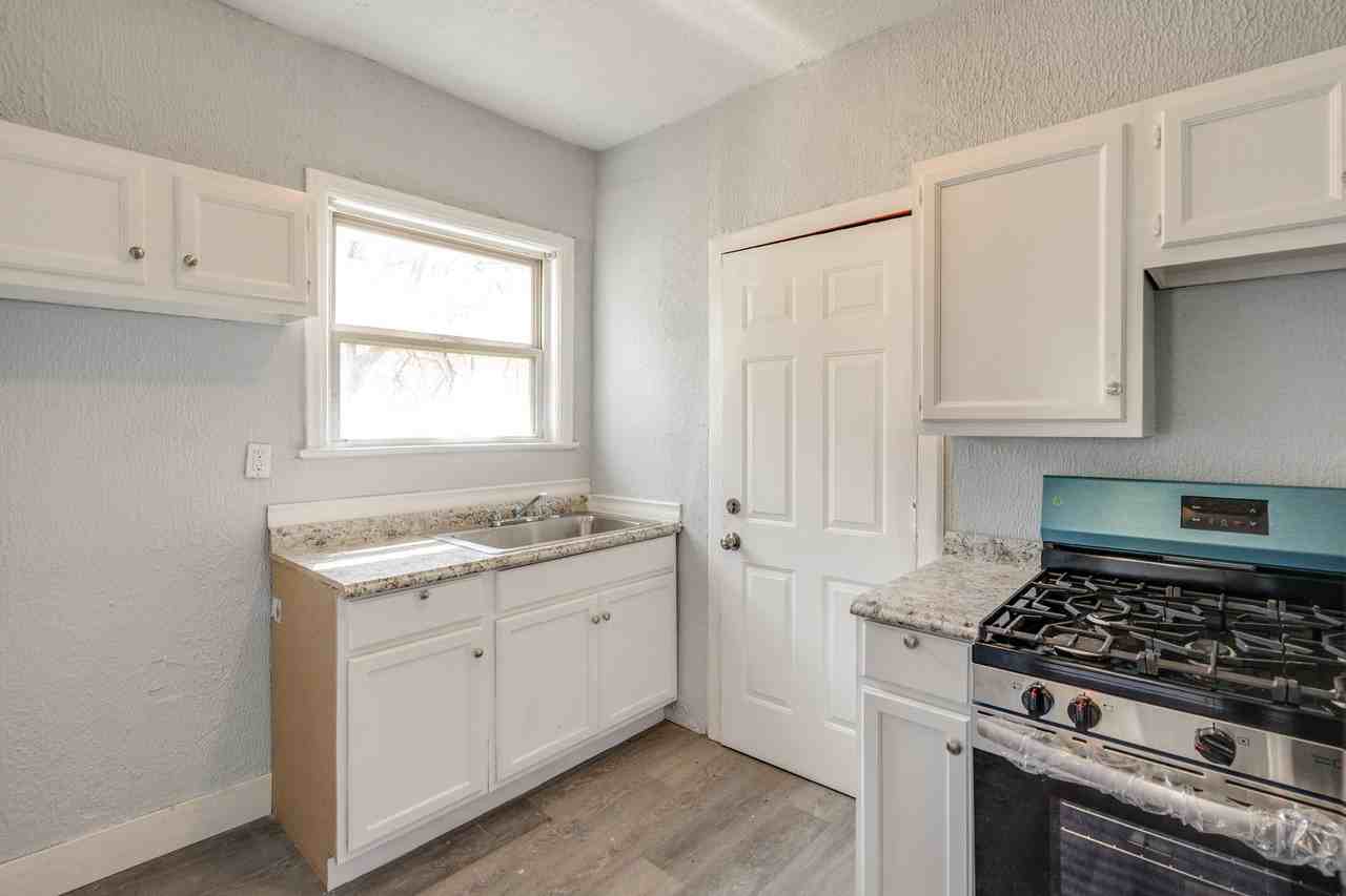 2840 S Moreland Blvd #14 - Photo 4 of 13