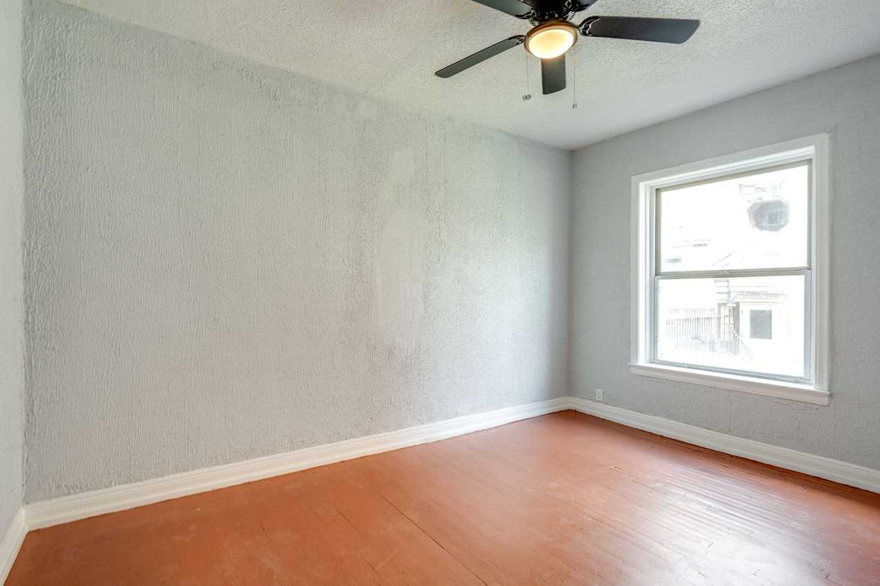 2840 S Moreland Blvd #14 - Photo 6 of 13
