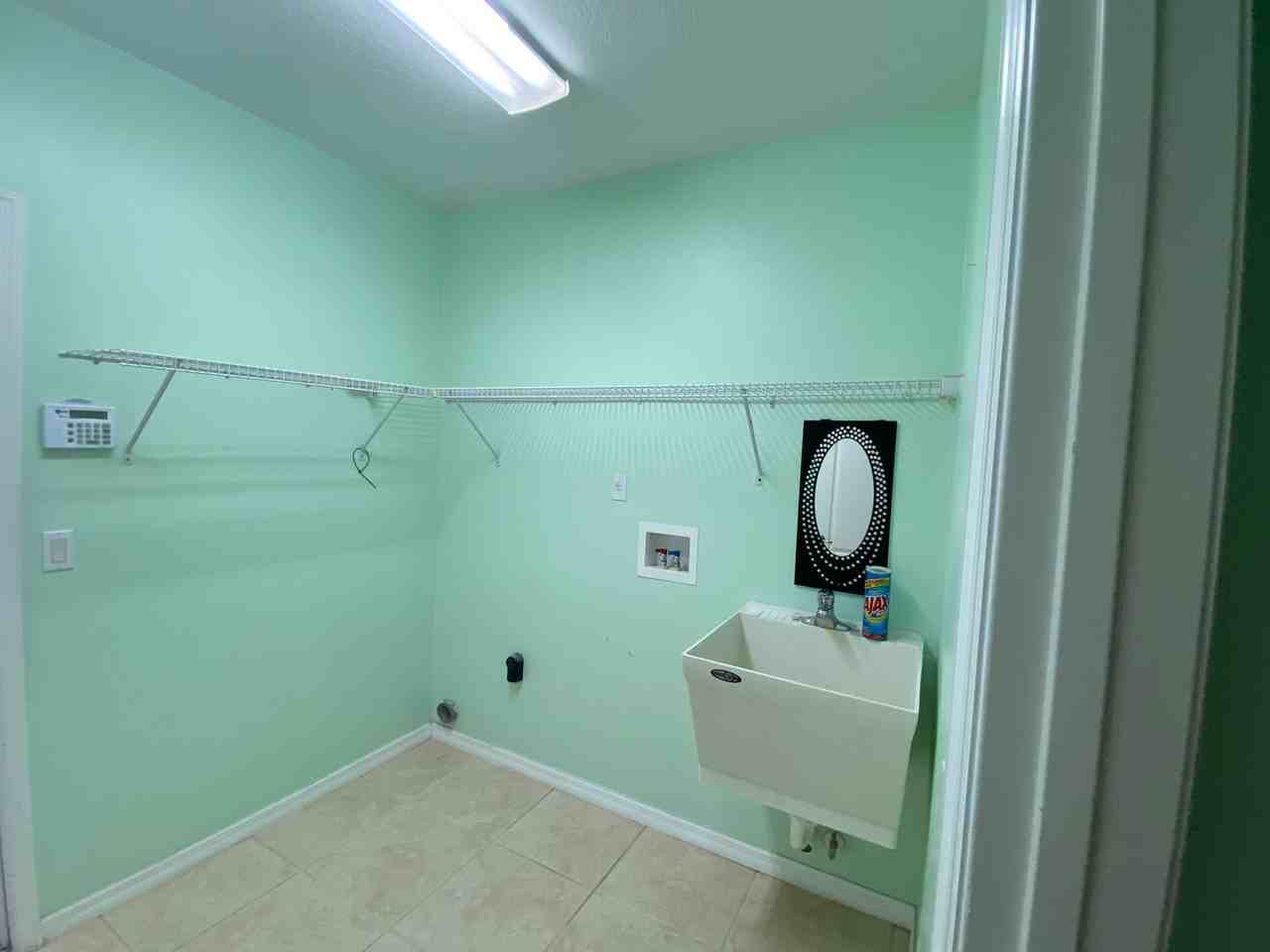 12934 Colonnade Cir - Photo 2 of 25