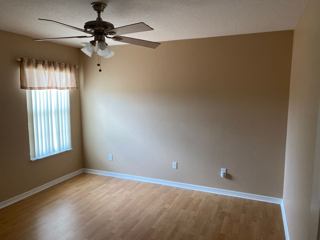 12934 Colonnade Cir