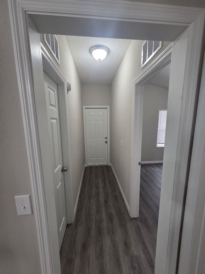 8730 Hare Ave - Photo 4 of 10