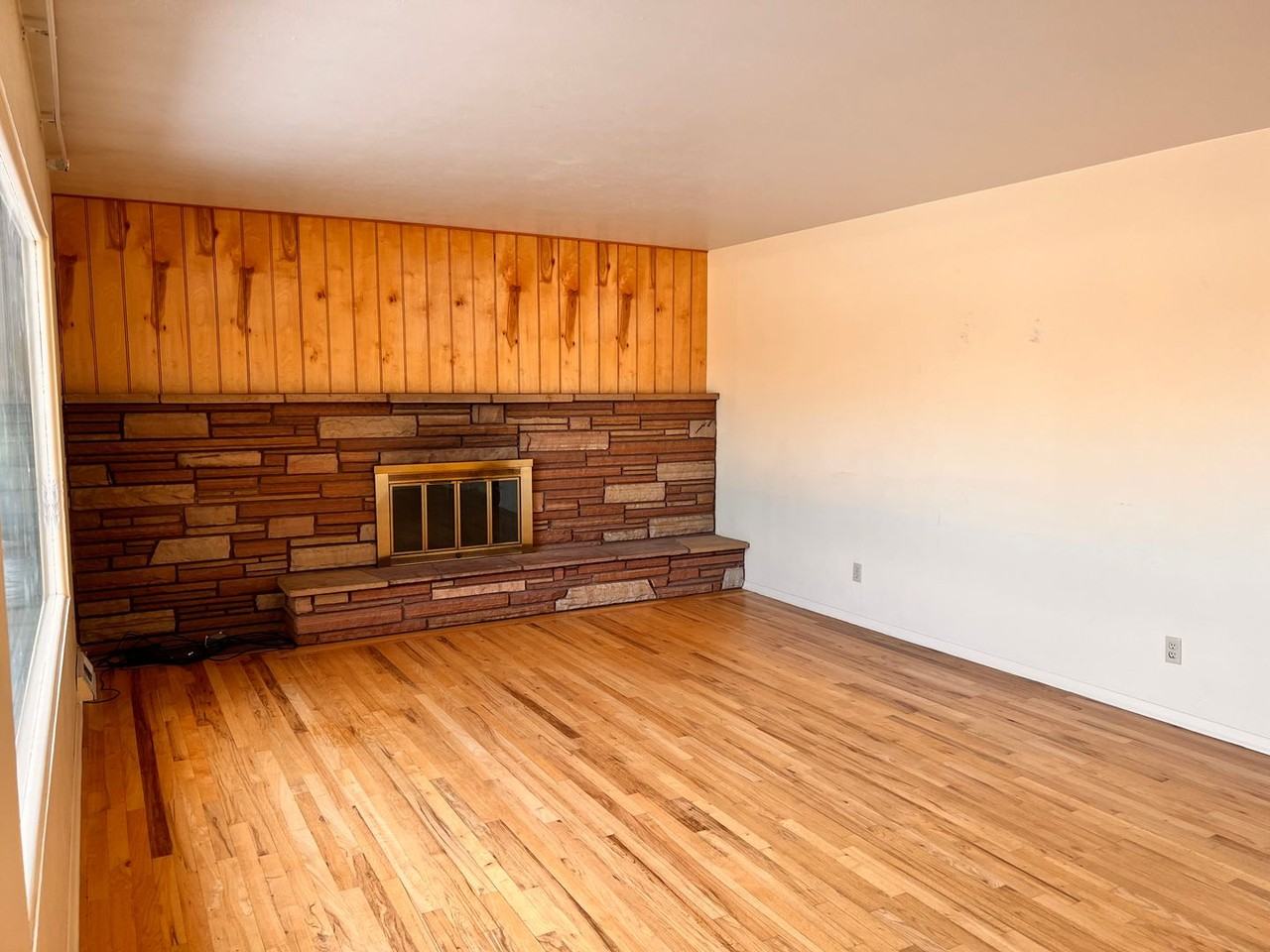 3325 W Central Ave - Photo 2 of 29