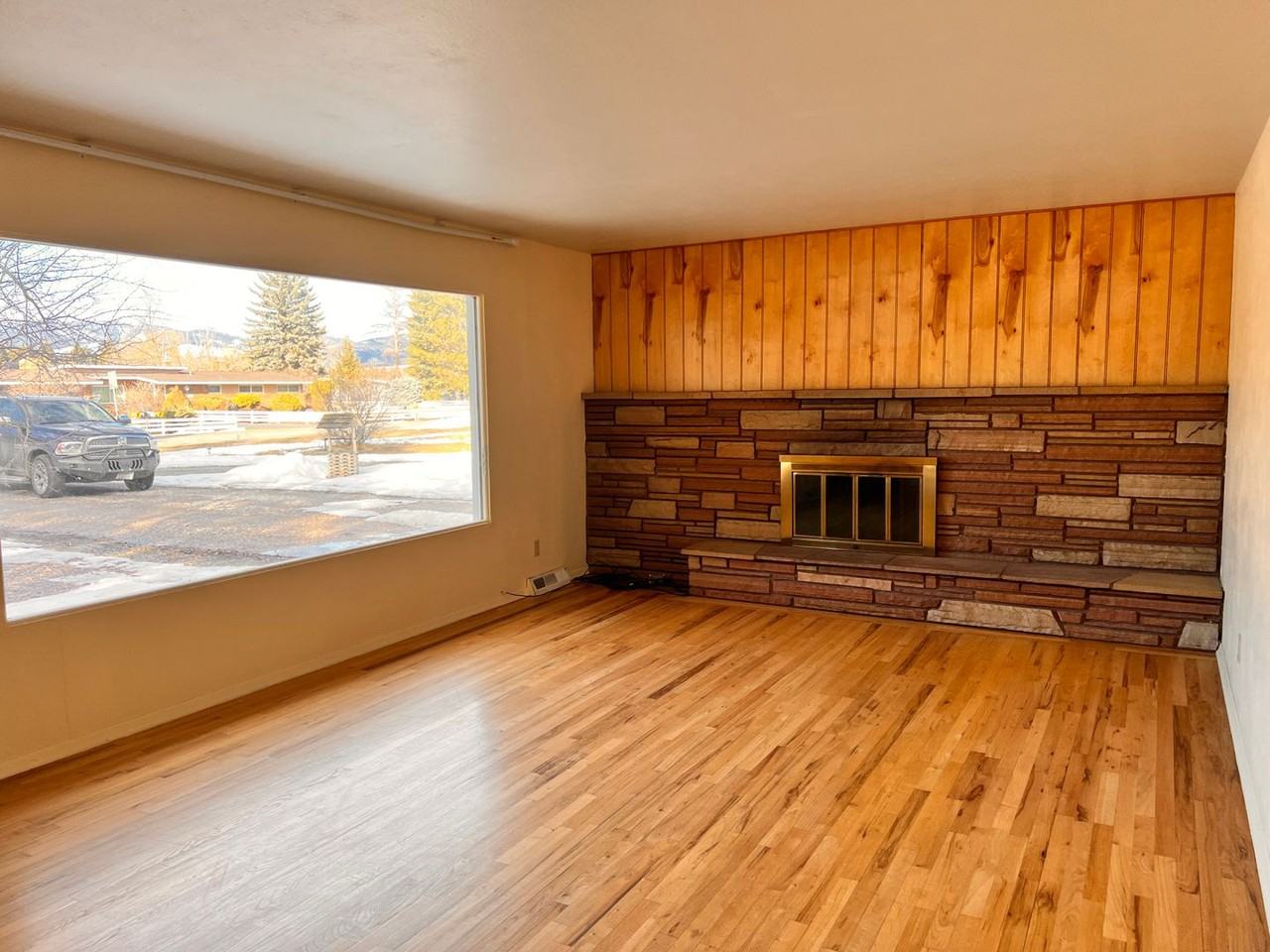 3325 W Central Ave - Photo 3 of 29