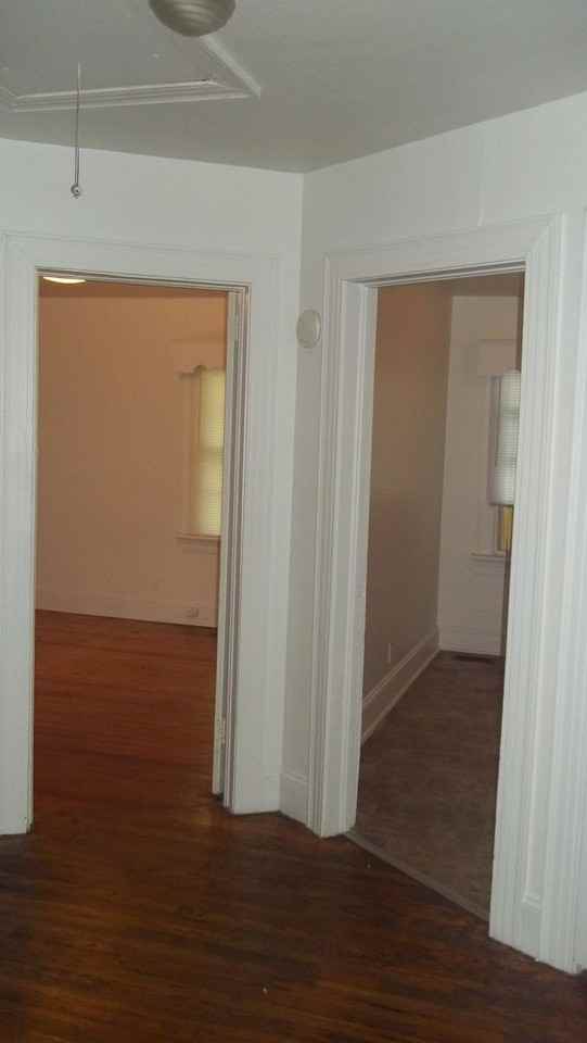 206 Hudson St - Photo 5 of 30