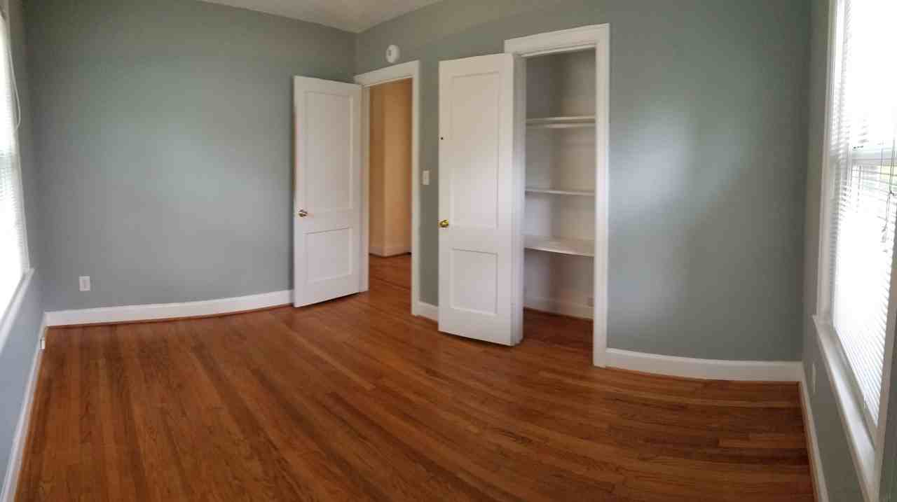 702 Tanyard St - Photo 7 of 11