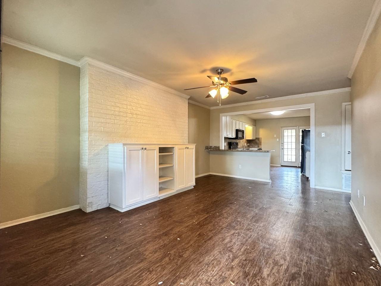 8414 Cambridge Rd #C02 - Photo 3 of 20
