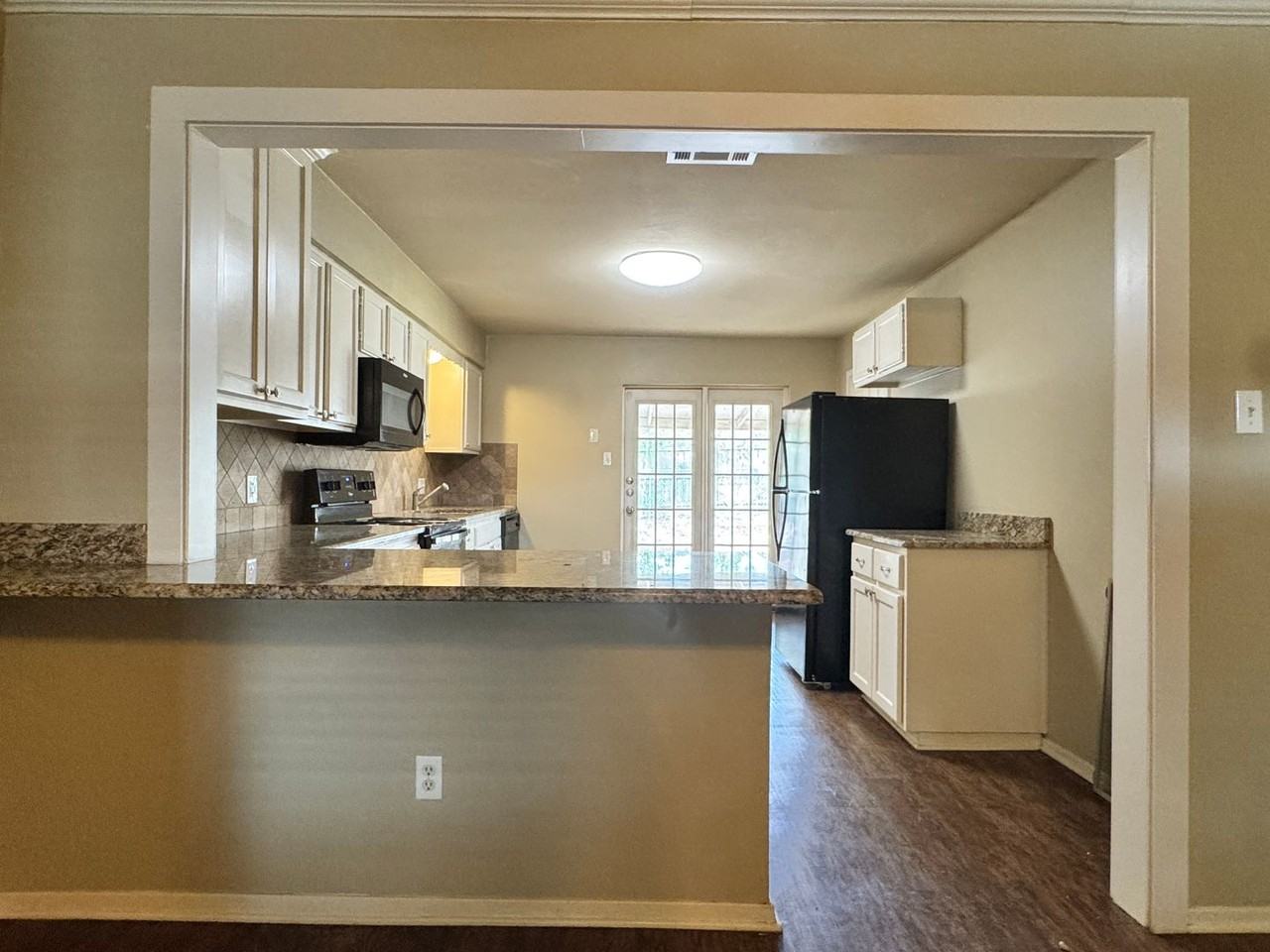 8414 Cambridge Rd #C02 - Photo 5 of 20