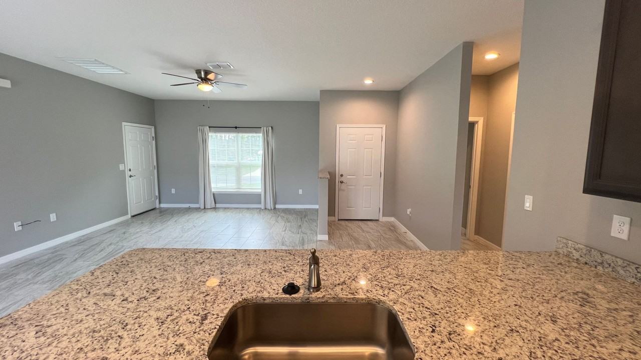 2785 Gabboys Ave Se - Photo 6 of 29