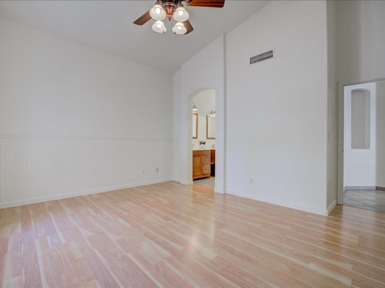 7490 N Thornwood Rd - Photo 5 of 38