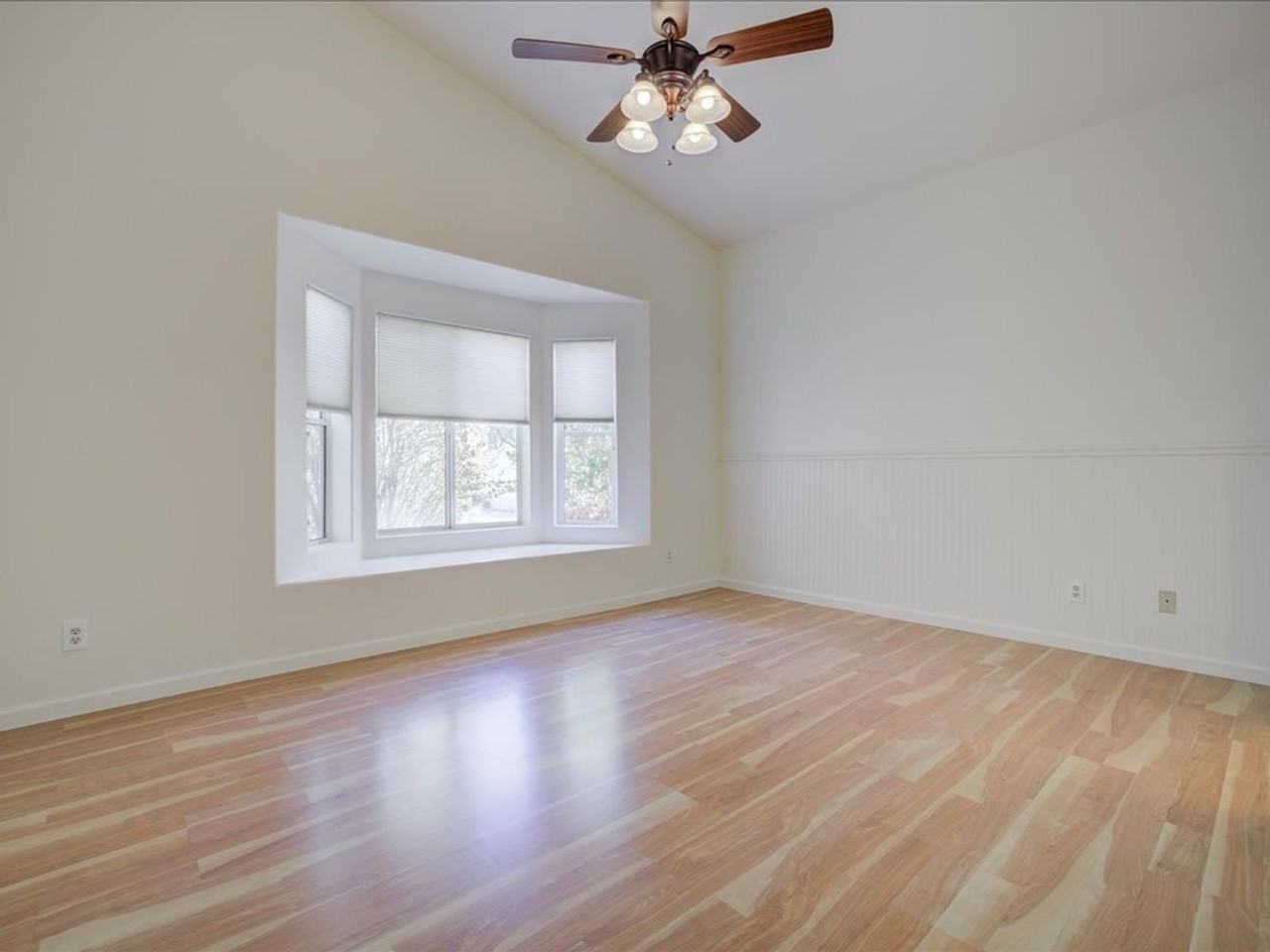 7490 N Thornwood Rd - Photo 7 of 38