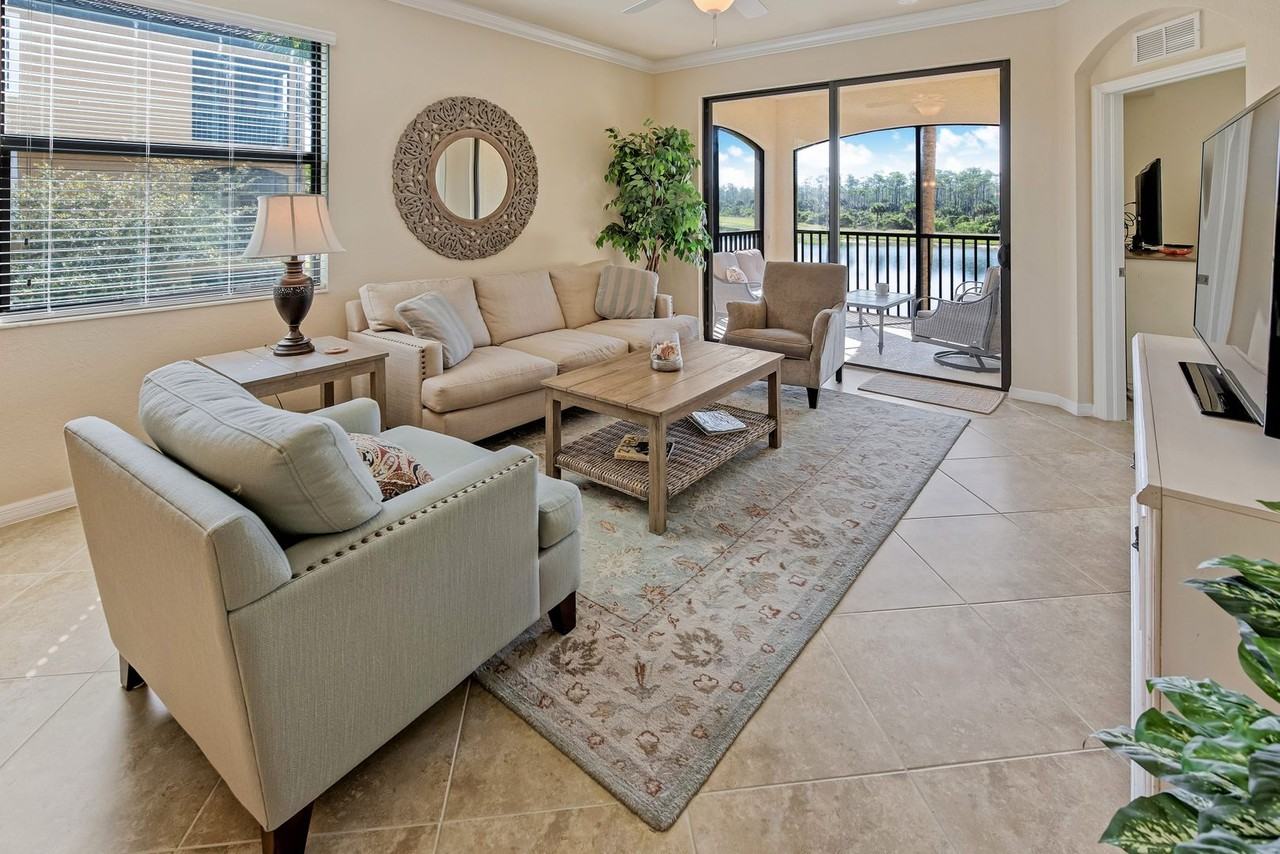 9735 Acqua Ct #621 - Photo 6 of 34