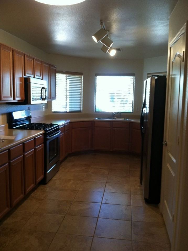 27712 N 24th Ln - Photo 3 of 16