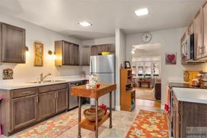 featured image of 924 N 24th St
