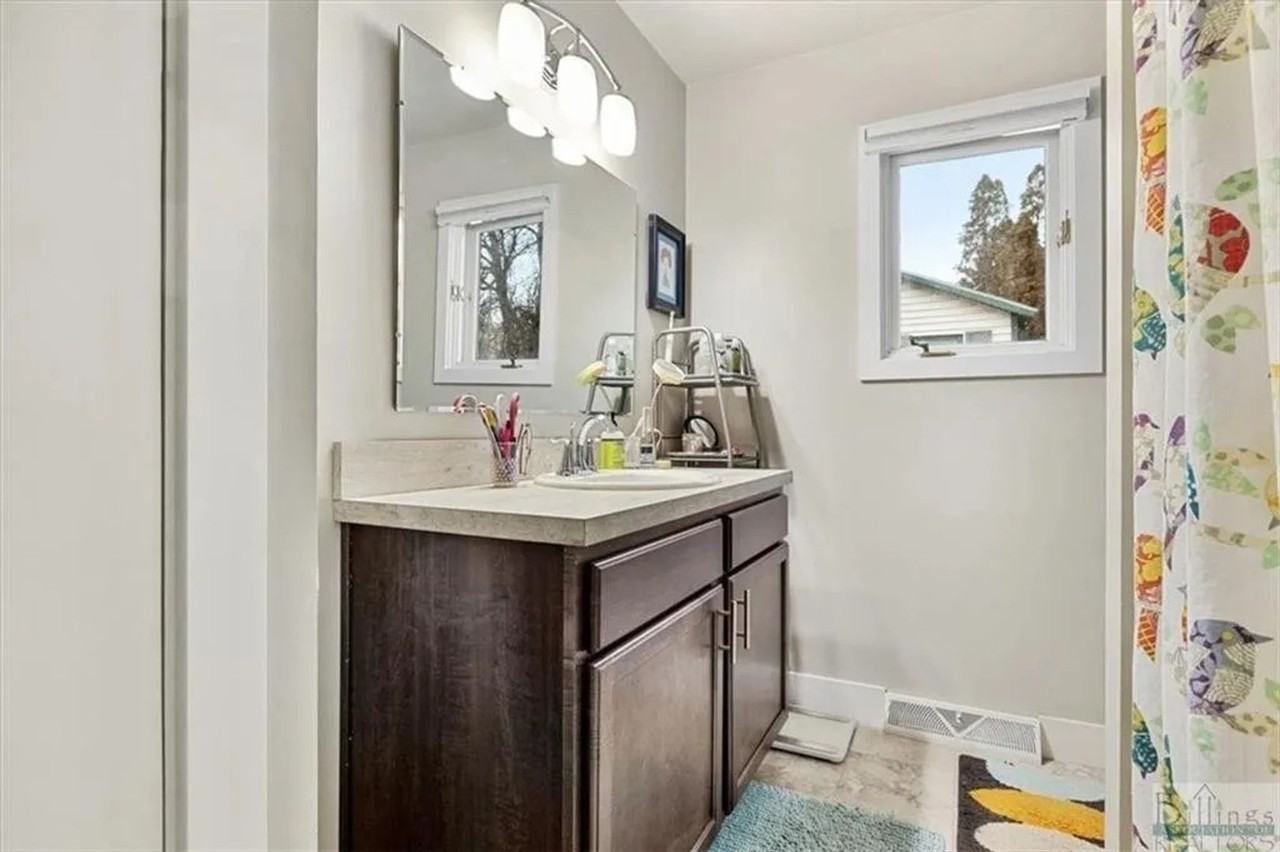 924 N 24th St - Photo 4 of 7