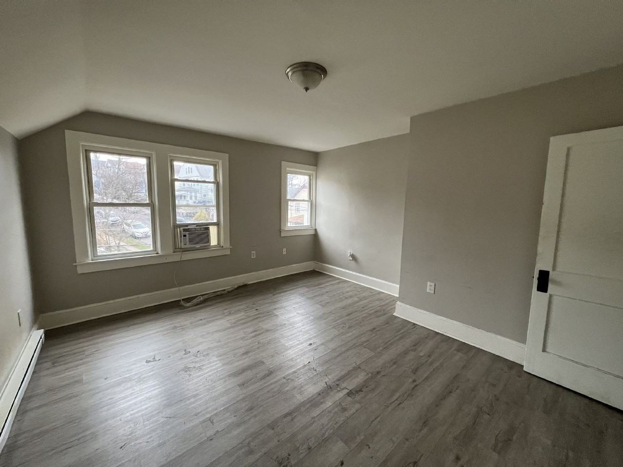 2 S Empire St Apt 2r - Photo 3 of 4