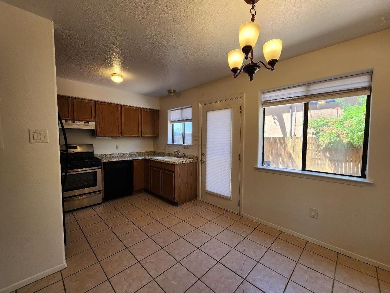 1682 Calle De Oriente Norte - Photo 3 of 12
